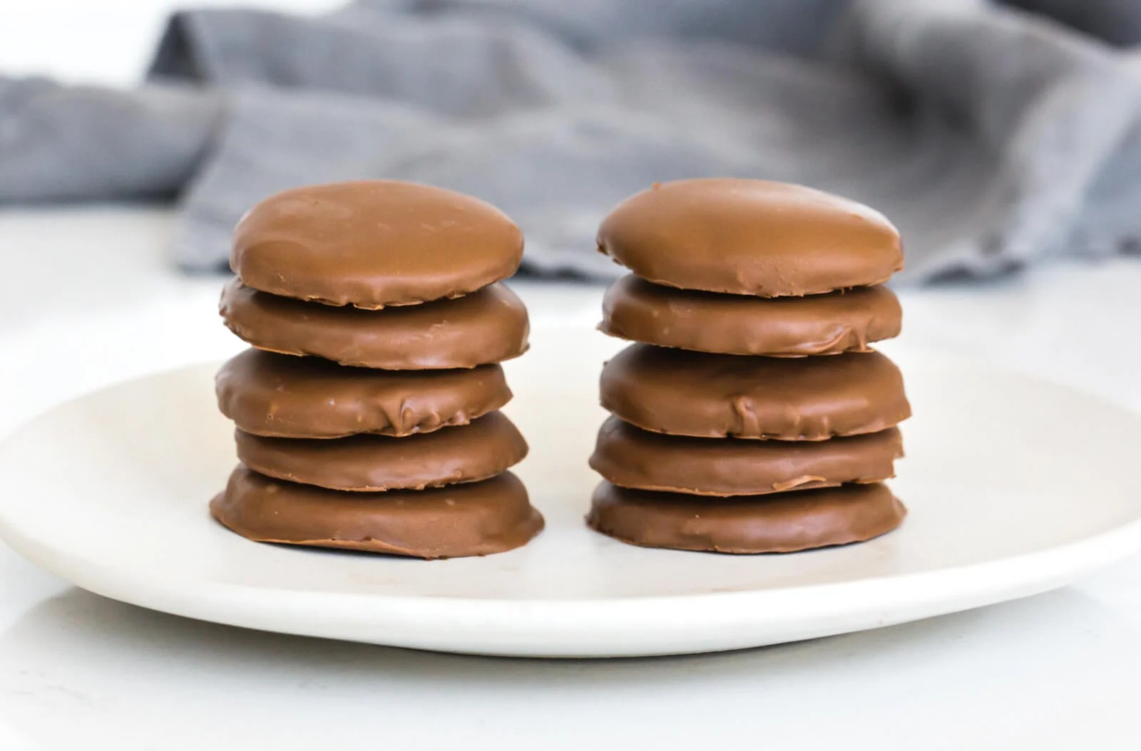Gluten-Free Thin Mint Cookies - Downshiftology